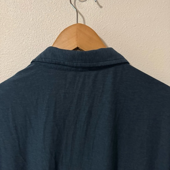 Vuori Strato Tech Polo Navy Heather Preppy Performance Athleisure-Large - Picture 5 of 8